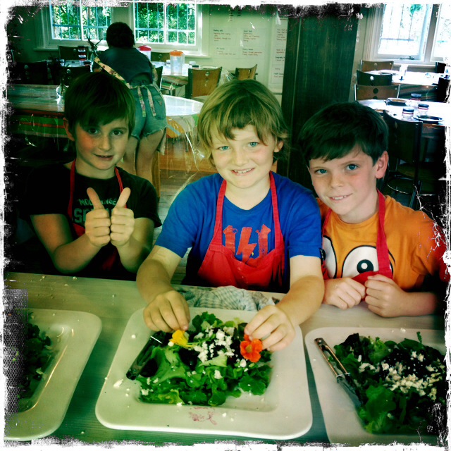 ourkitchengarden.net